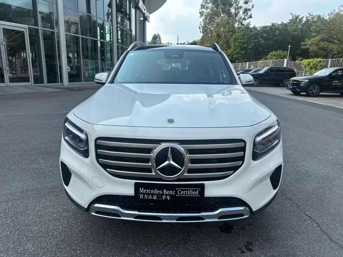 MERCEDES BENZ GLB