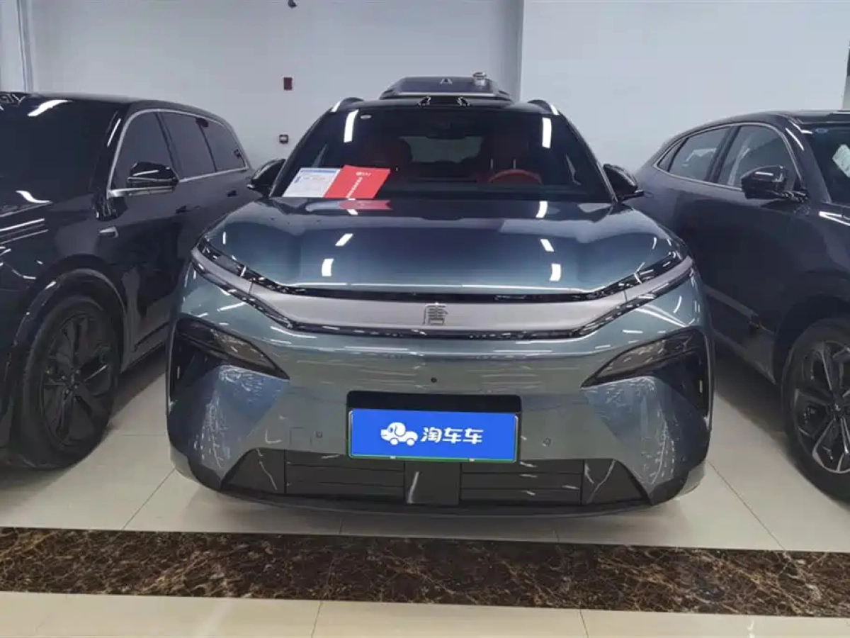 BYD TANG L