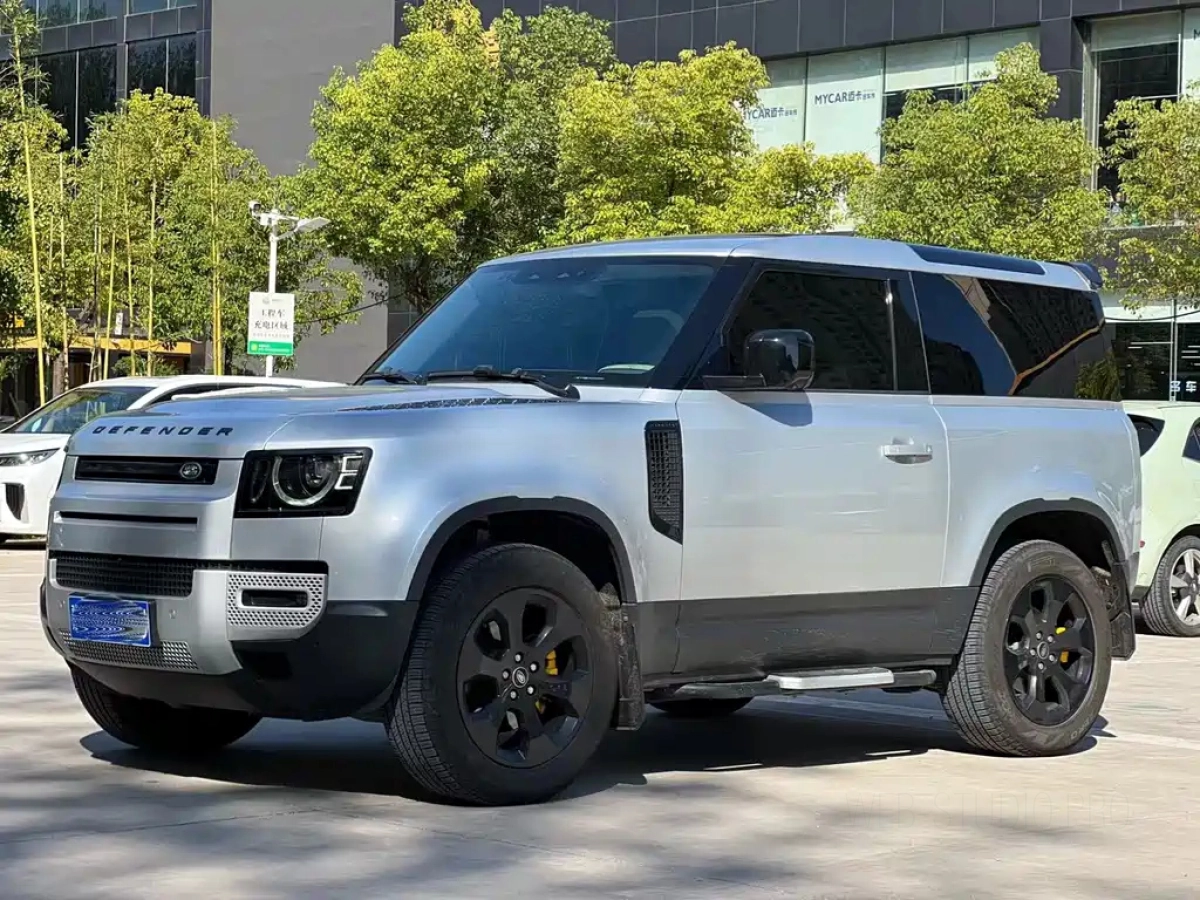 LAND ROVER DEFENDER  2022