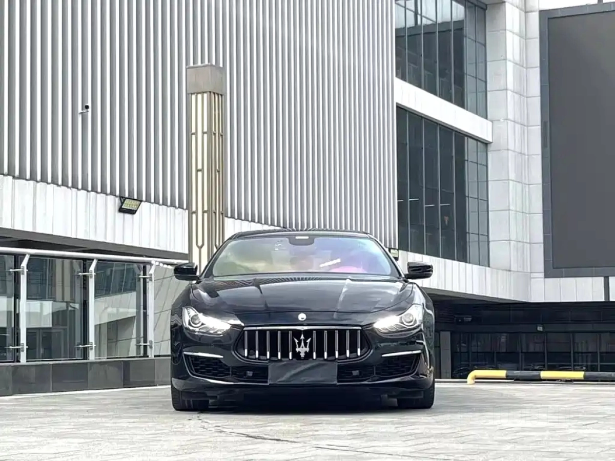 MASERATI GHIBLI