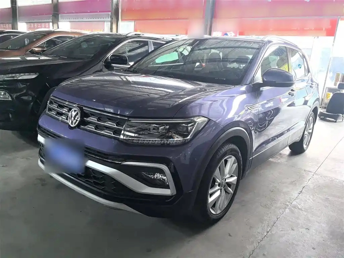 VOLKSWAGEN T-CROSS