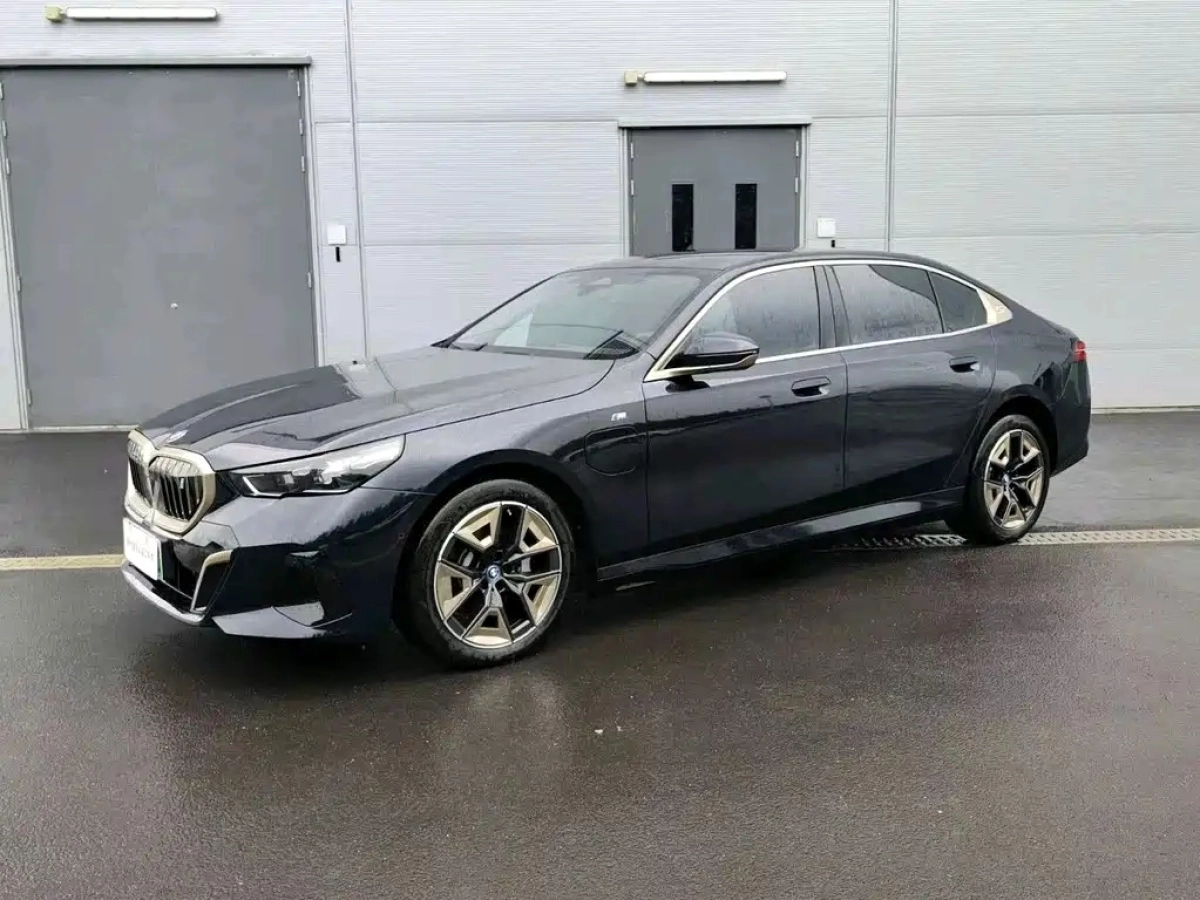 BMW I5