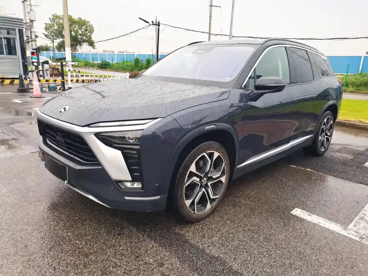 NIO ES8