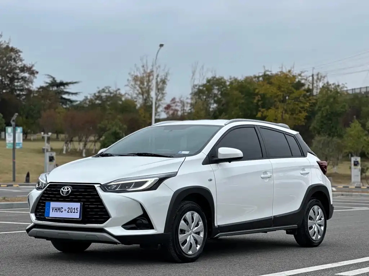 TOYOTA YARIS L DAZZLING  2023