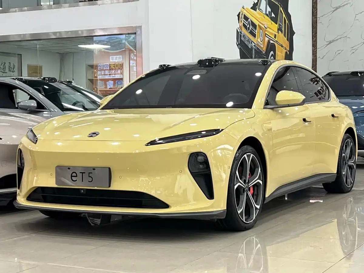 NIO ET5