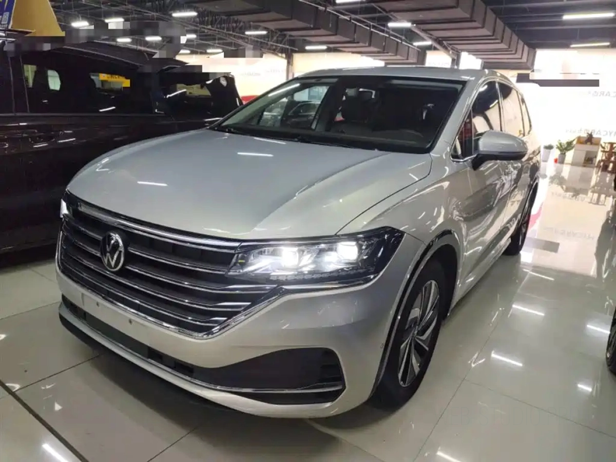 VOLKSWAGEN VILORAN  2023
