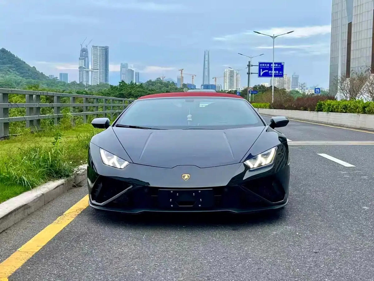LAMBORGHINI HURACAN
