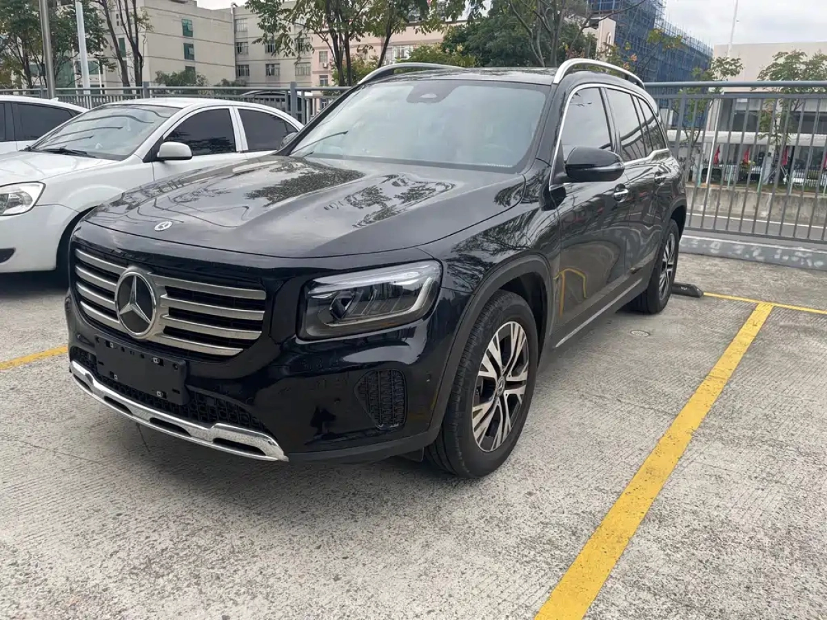 MERCEDES BENZ GLB