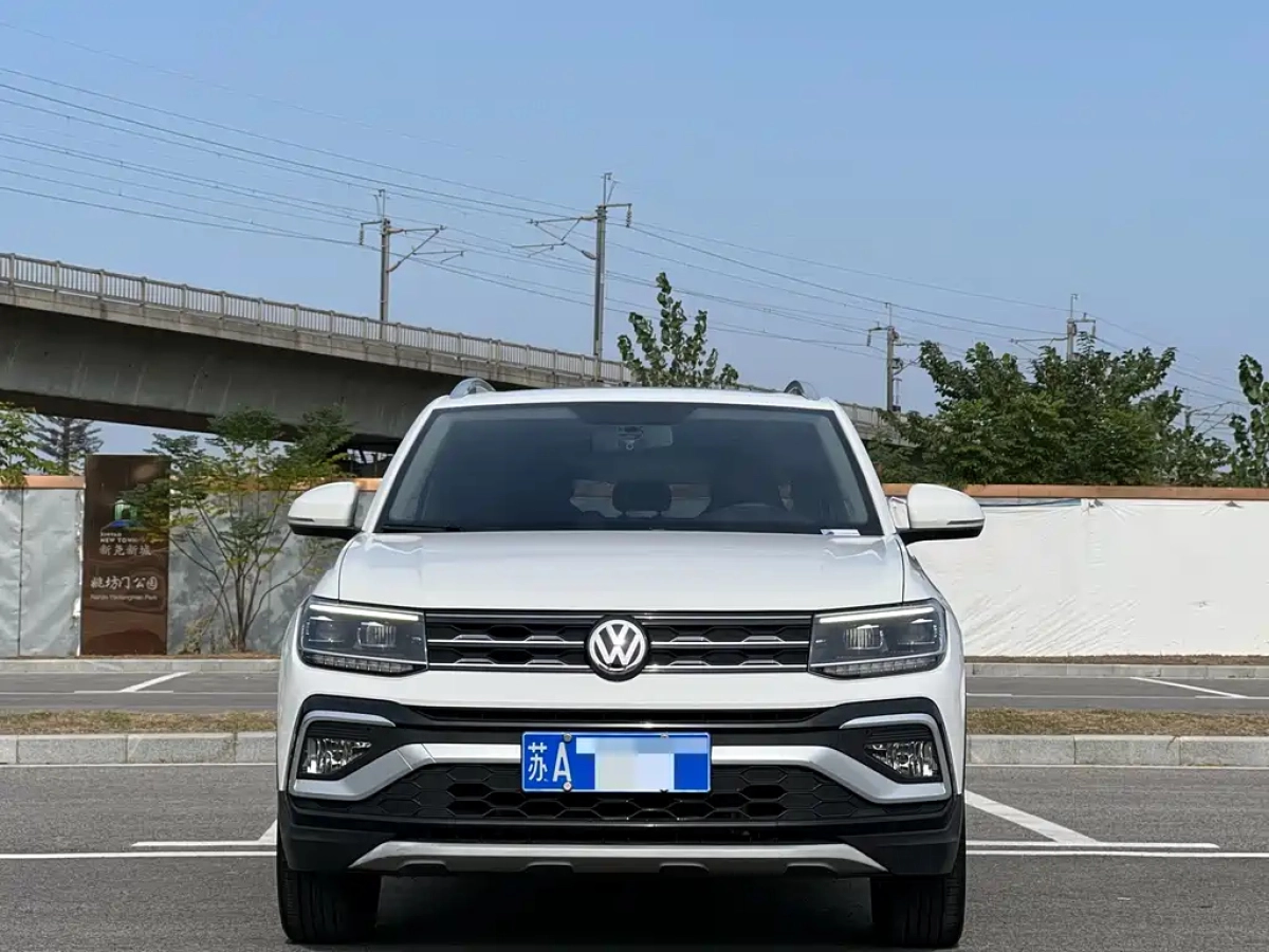 VOLKSWAGEN T-CROSS