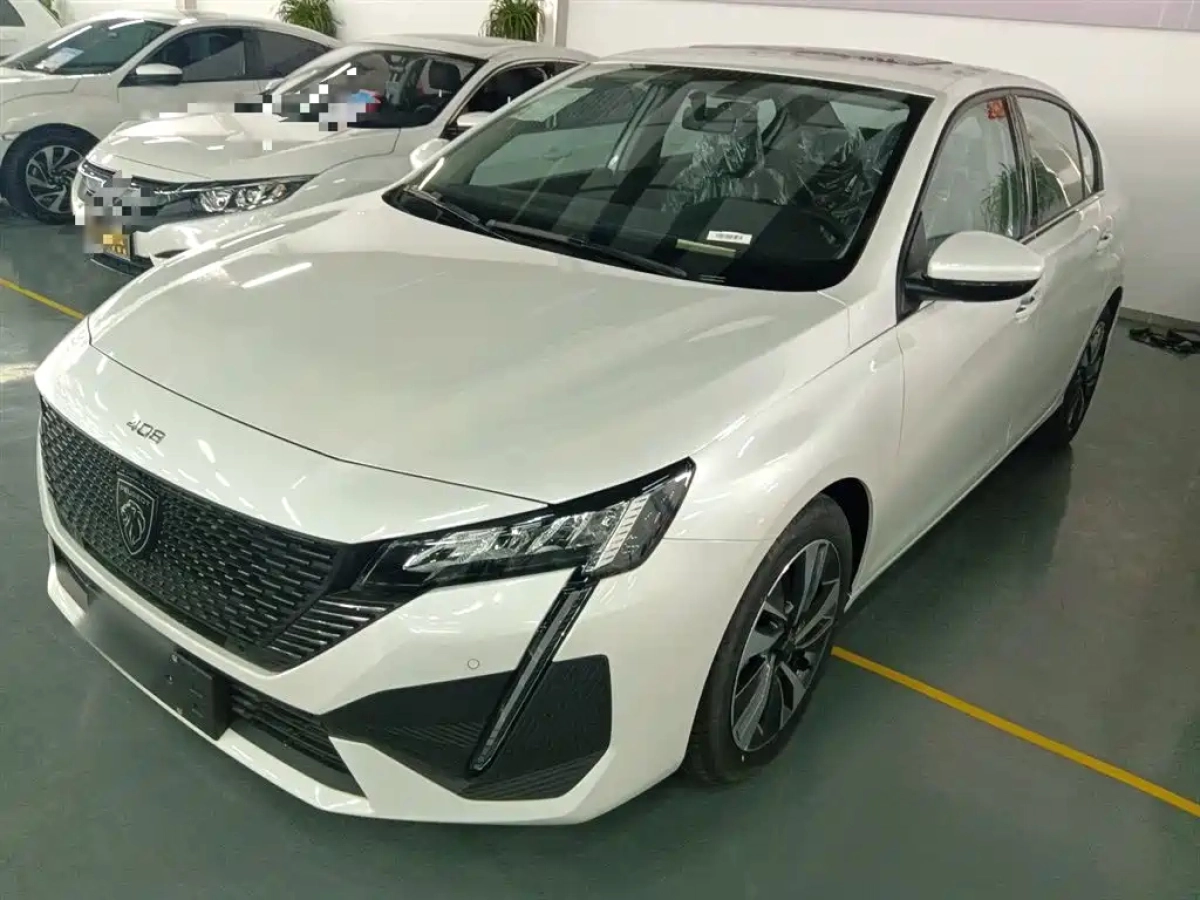PEUGEOT 408  2025