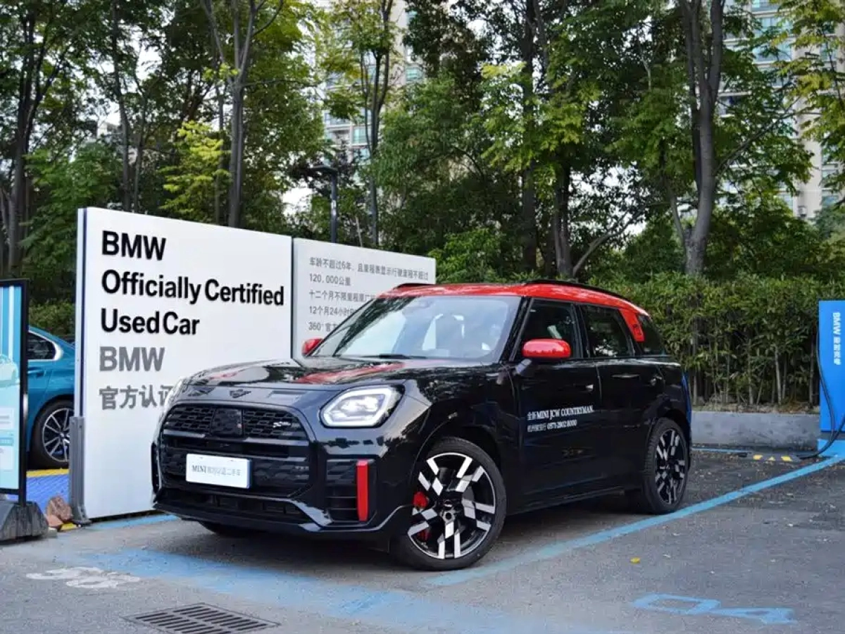 MINI JCW COUNTRYMAN  2024