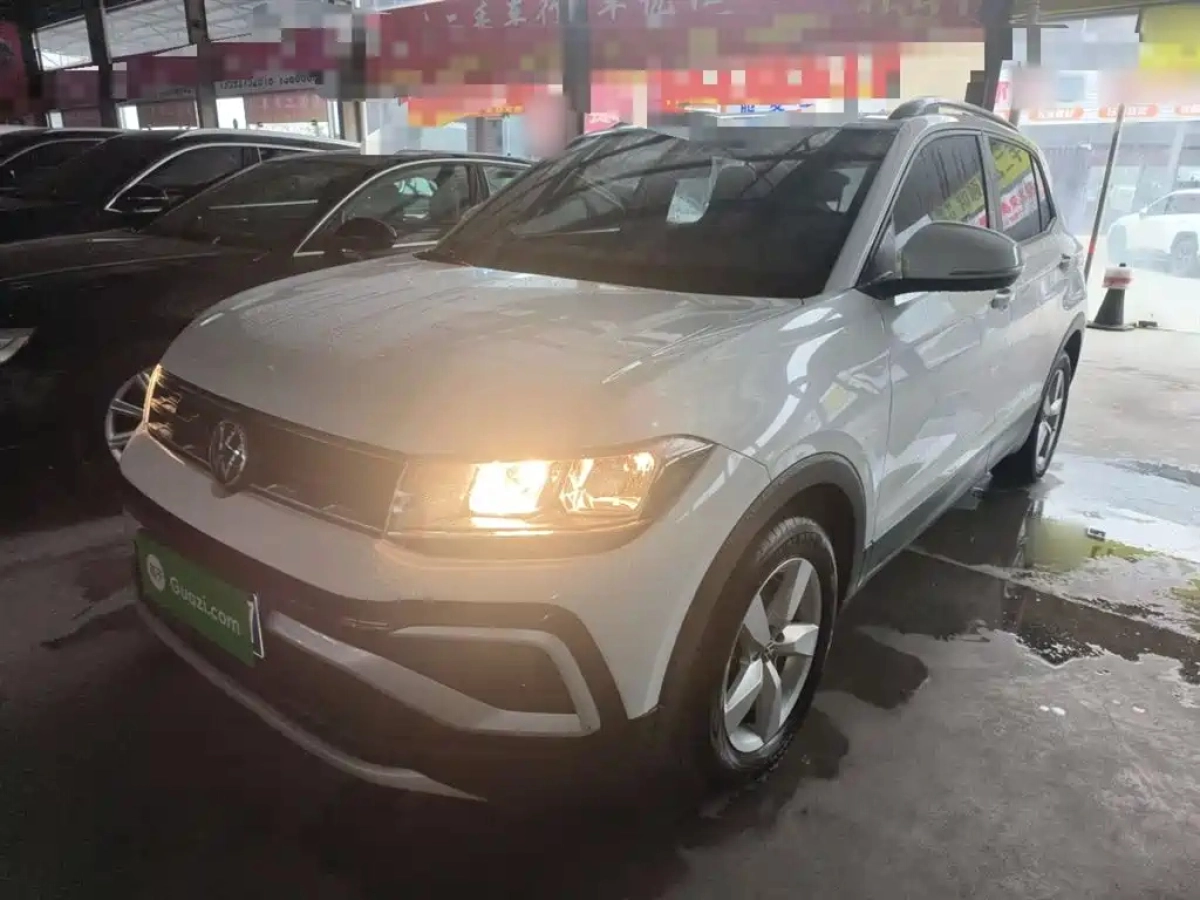 VOLKSWAGEN T-CROSS  2023