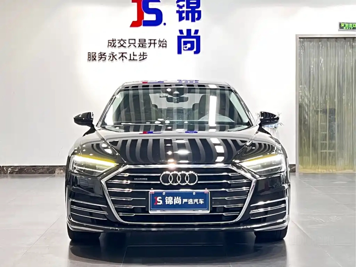 AUDI A8  2021