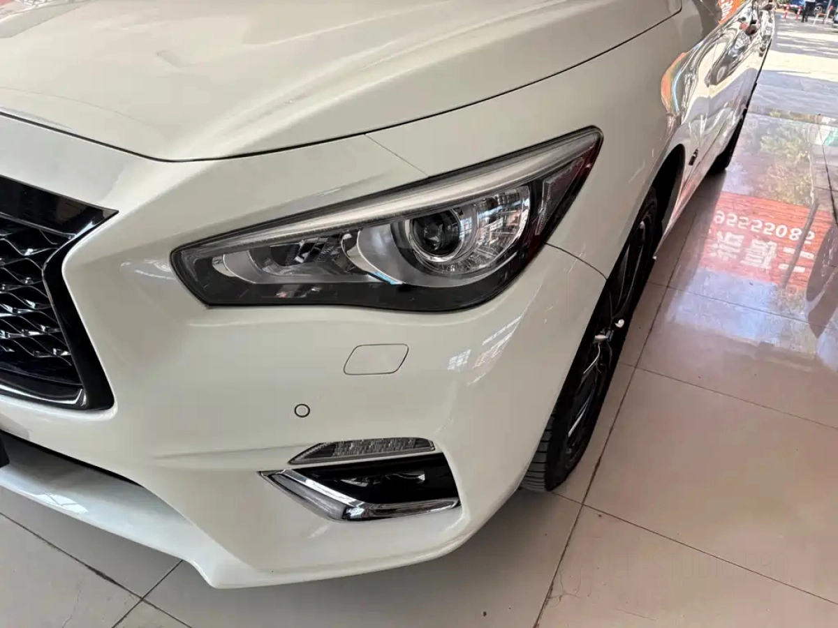 INFINITI Q50L