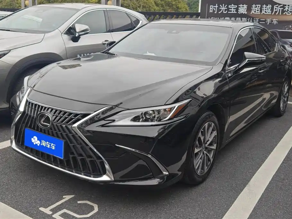 LEXUS ES  2024