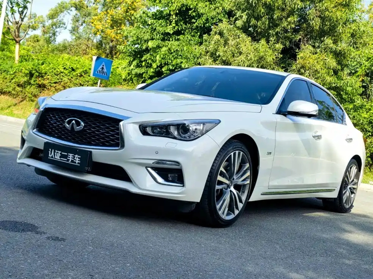 INFINITI Q50L