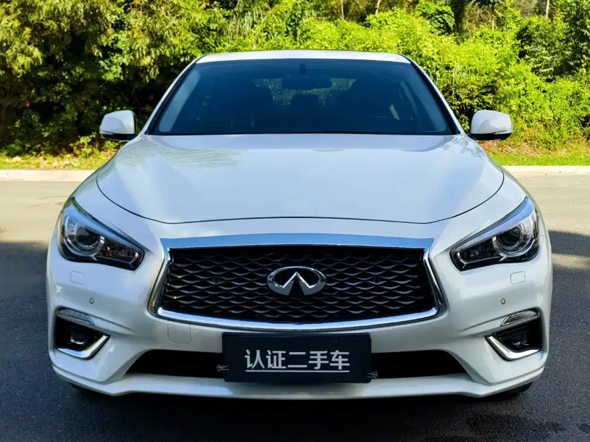INFINITI Q50L
