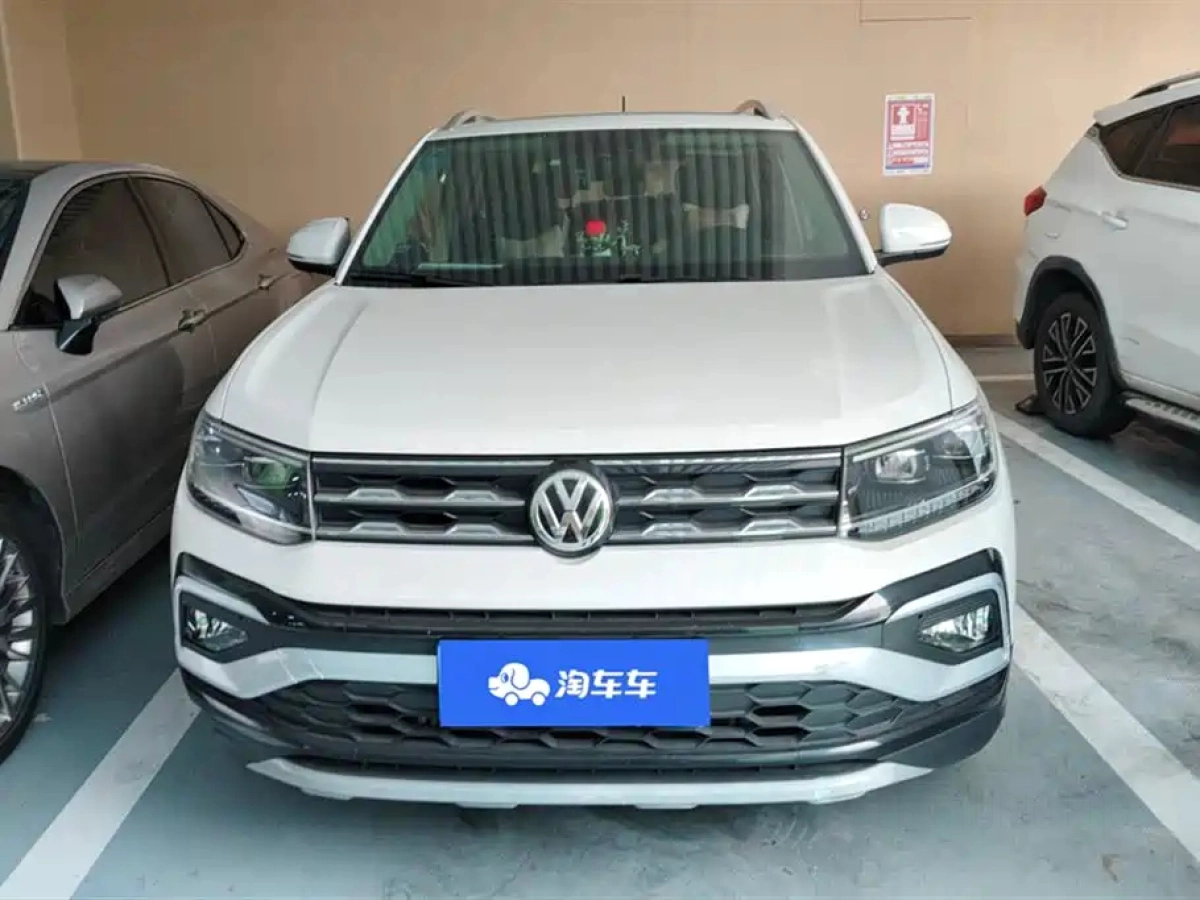 VOLKSWAGEN T-CROSS