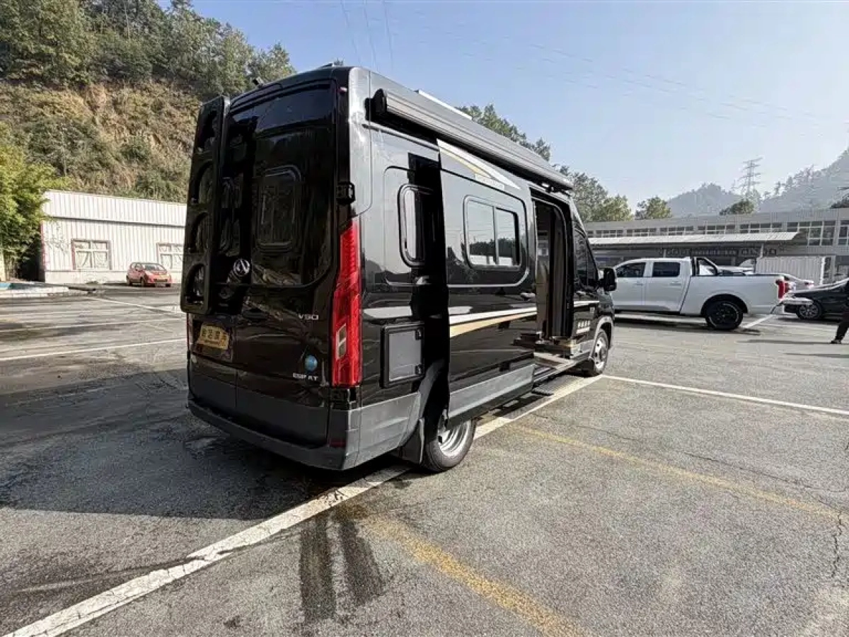 SAIC MAXUS 新途V90