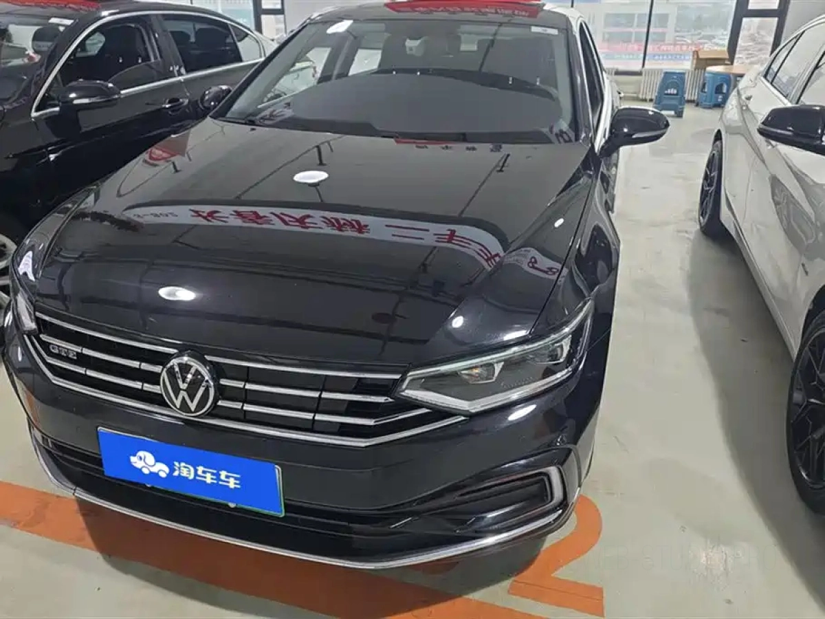 VOLKSWAGEN MAGOTAN GTE PLUG IN HYBRID  2022