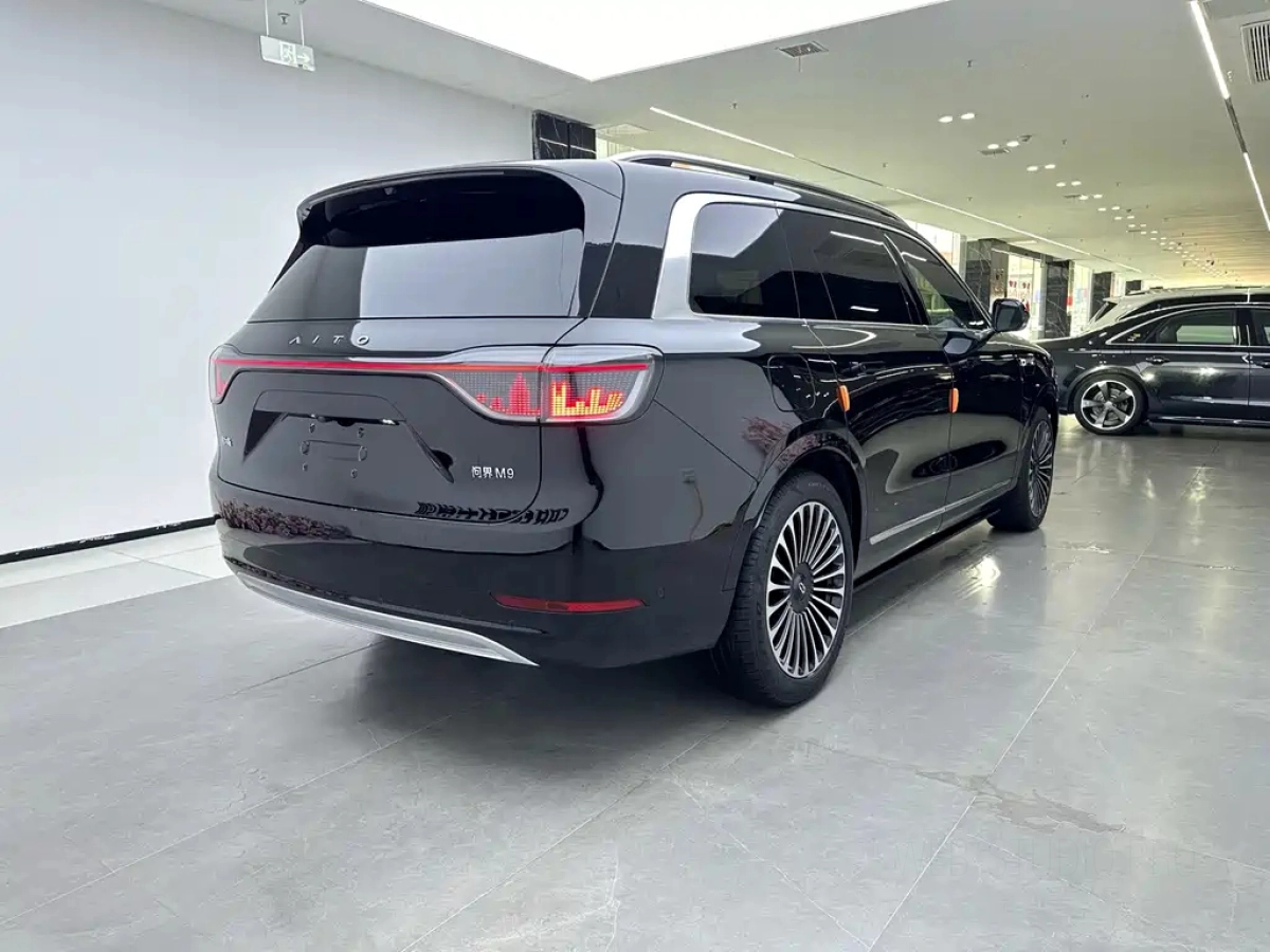 HUAWEI HARMON AITO M9