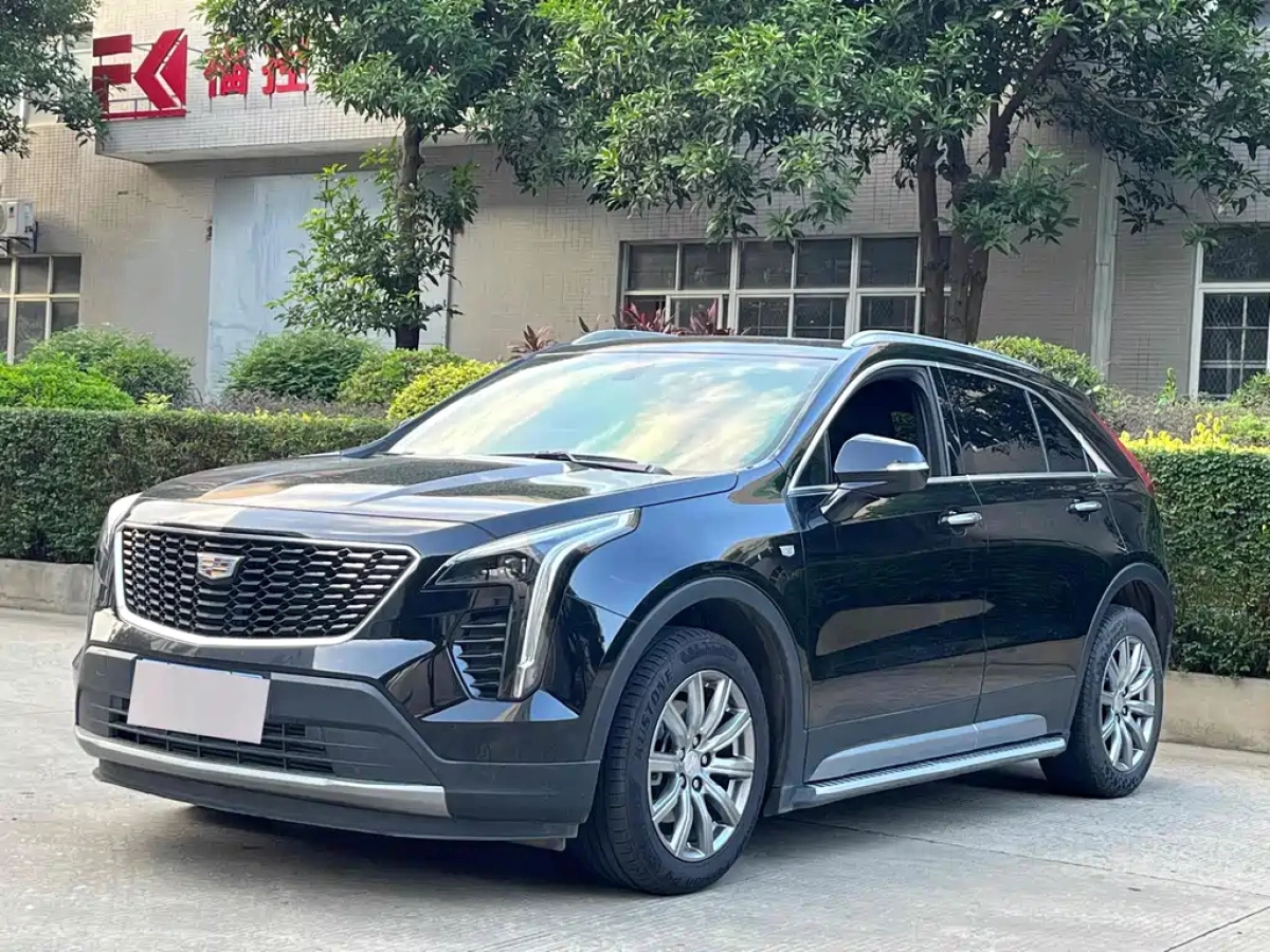 CADILLAC XT4