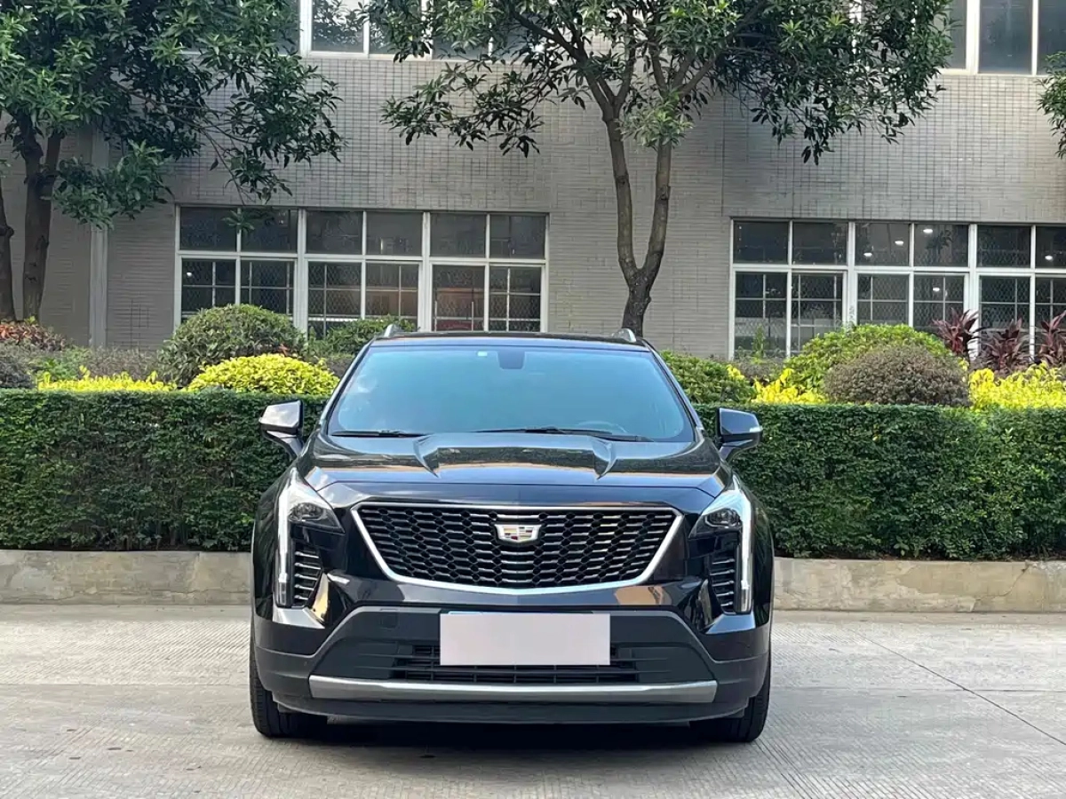 CADILLAC XT4