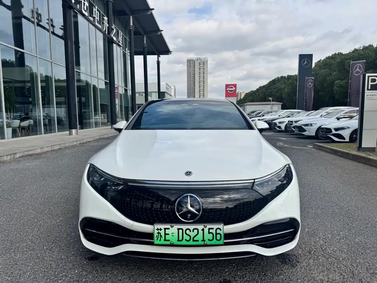 MERCEDES BENZ EQS