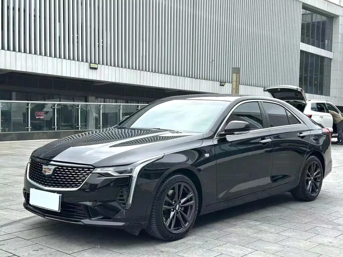 CADILLAC CT4  2023
