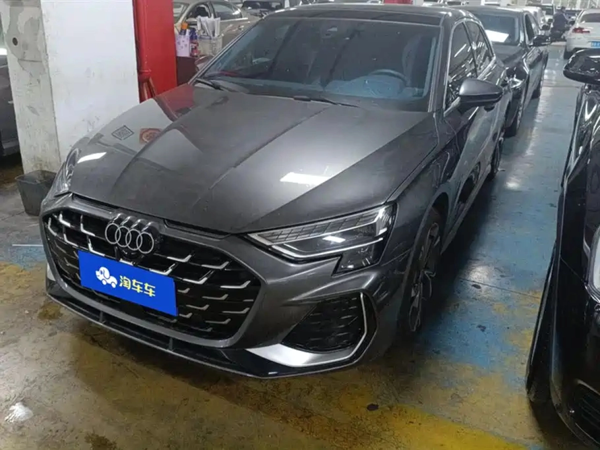 AUDI A3  2025
