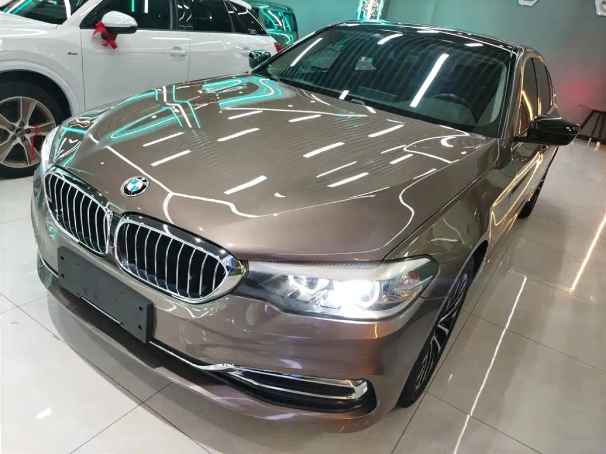 BMW 5-SERIES  2019