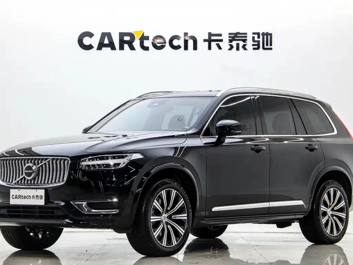 VOLVO XC90  2024