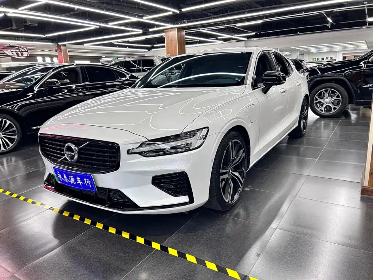 VOLVO S60 NEW ENERGY  2021