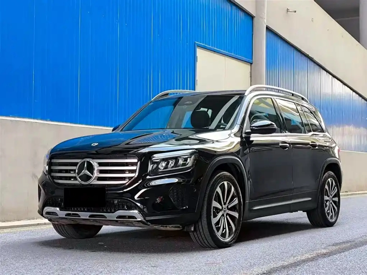 MERCEDES BENZ GLB