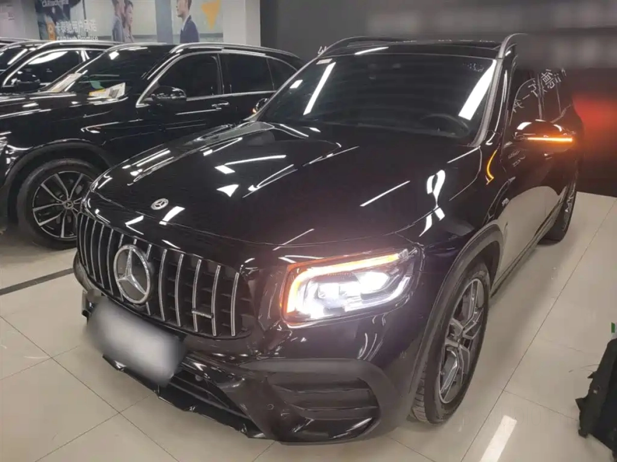 MERCEDES BENZ GLB AMG  2023