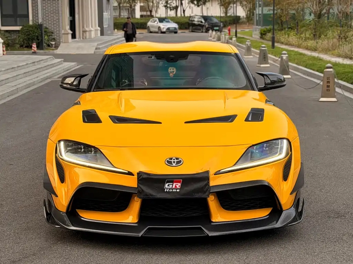TOYOTA SUPRA