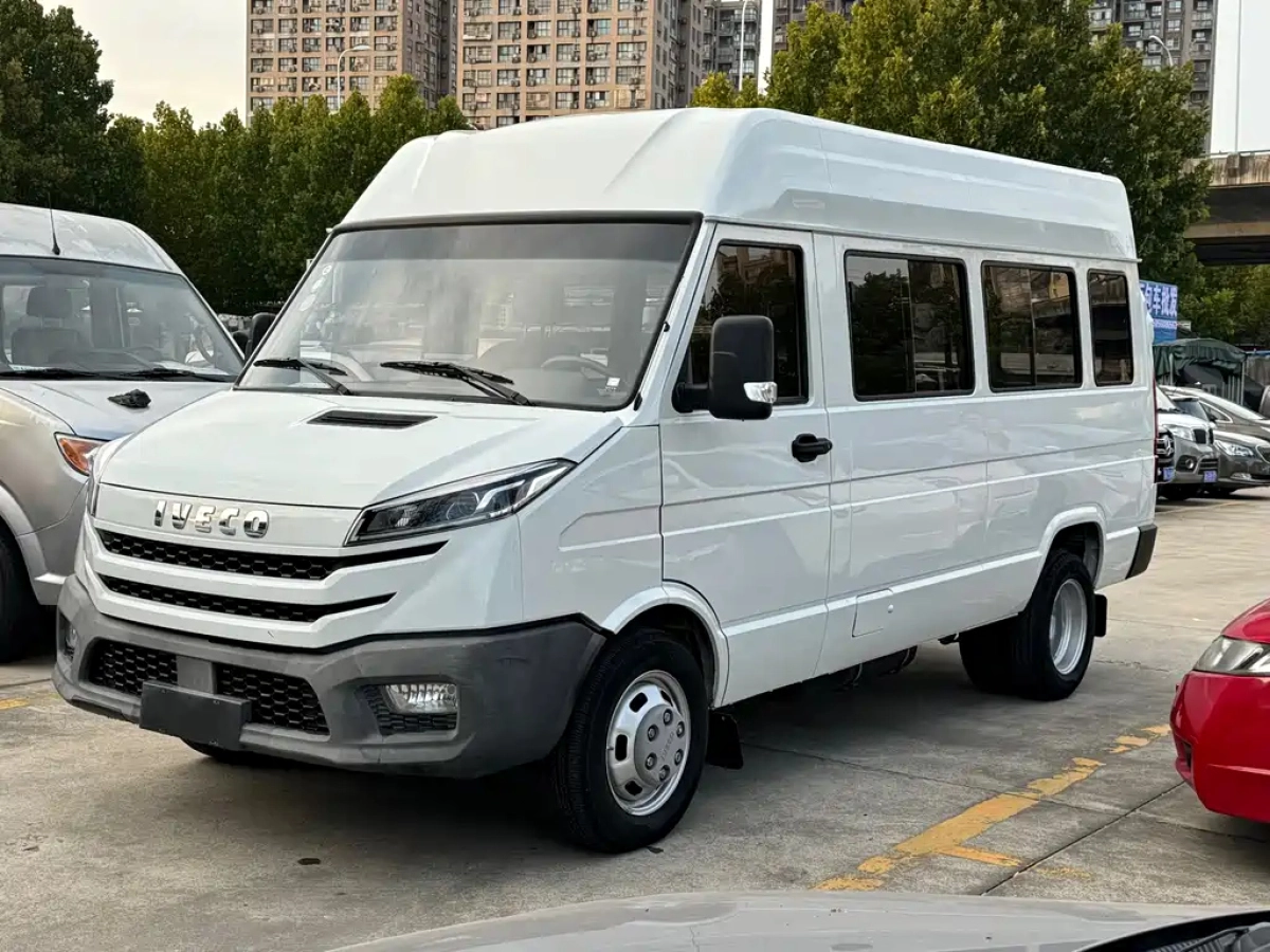 IVECO POWER DAILY  2024