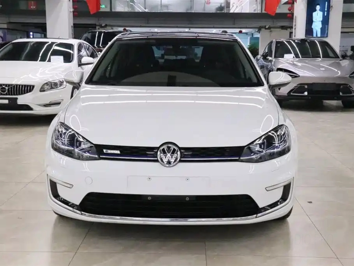 VOLKSWAGEN GOLF . E-POWER