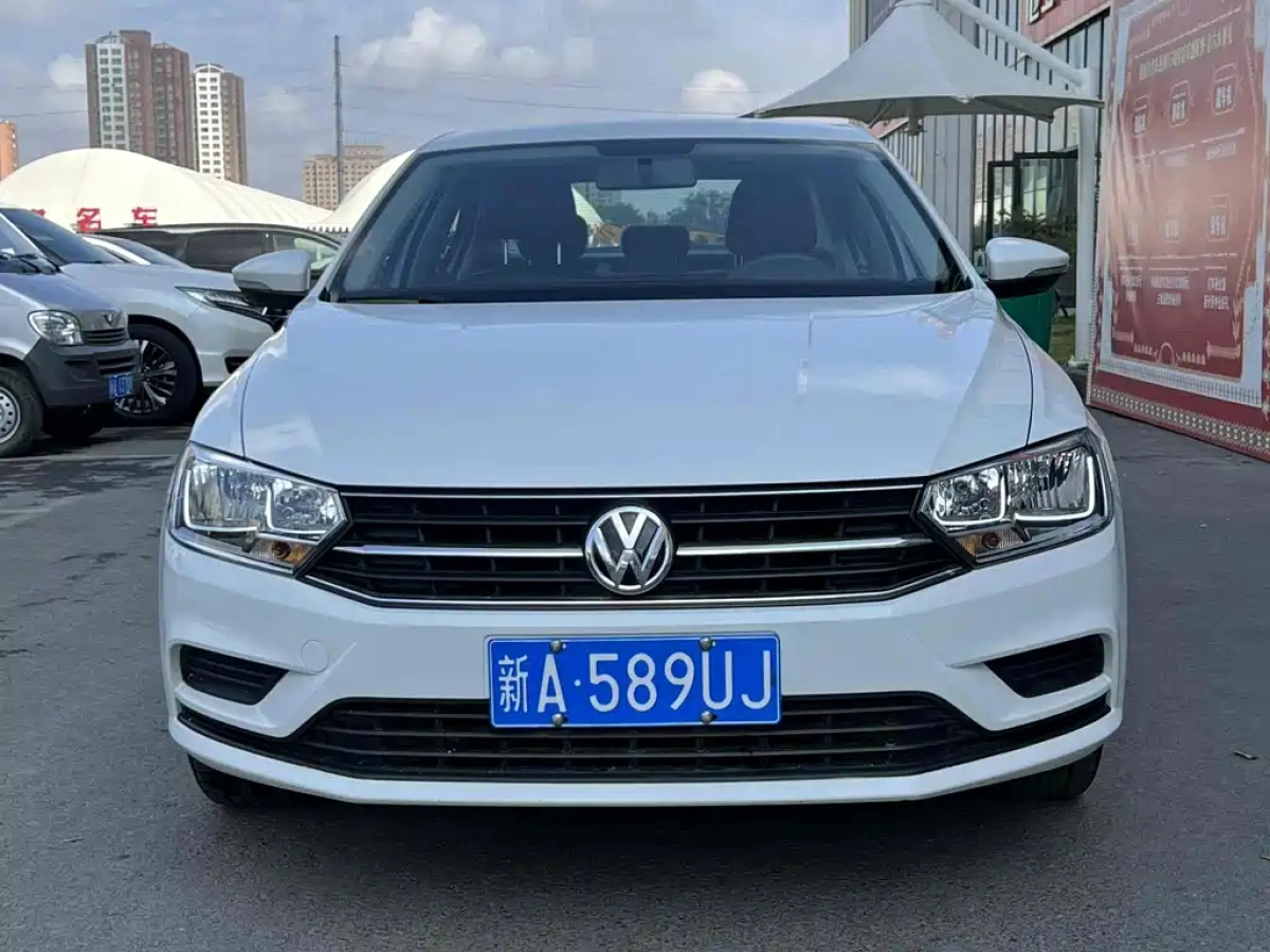 VOLKSWAGEN BORA