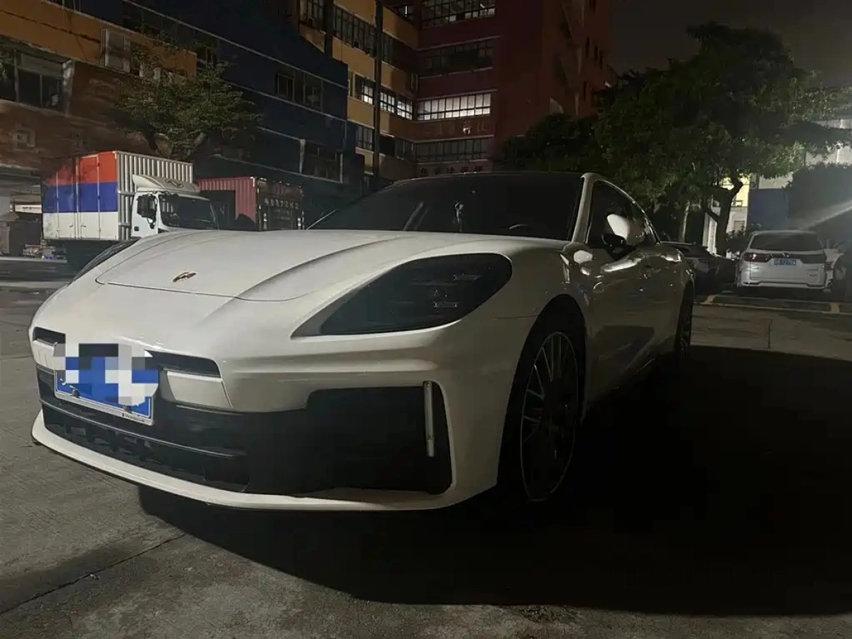 PORSCHE PANAMERA