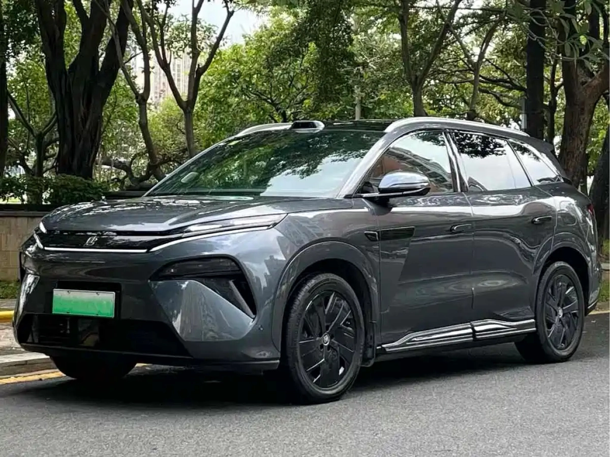 BYD TANG L