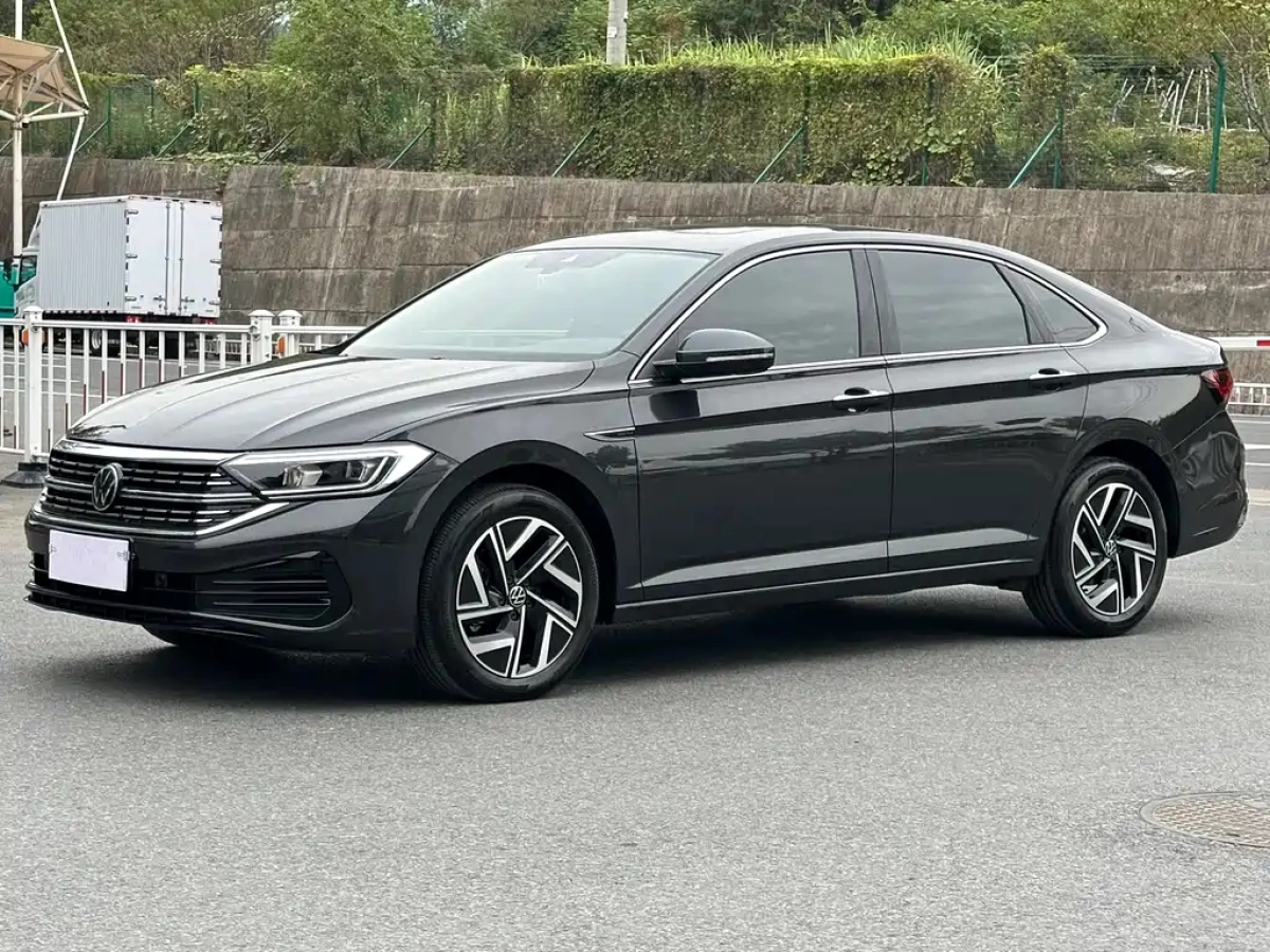 VOLKSWAGEN SAGITAR  2025