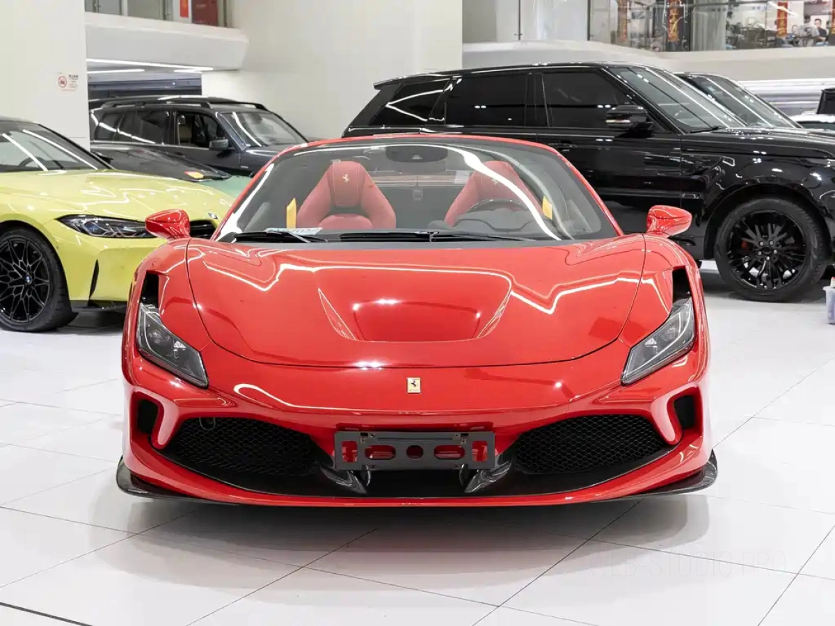 FERRARI F8