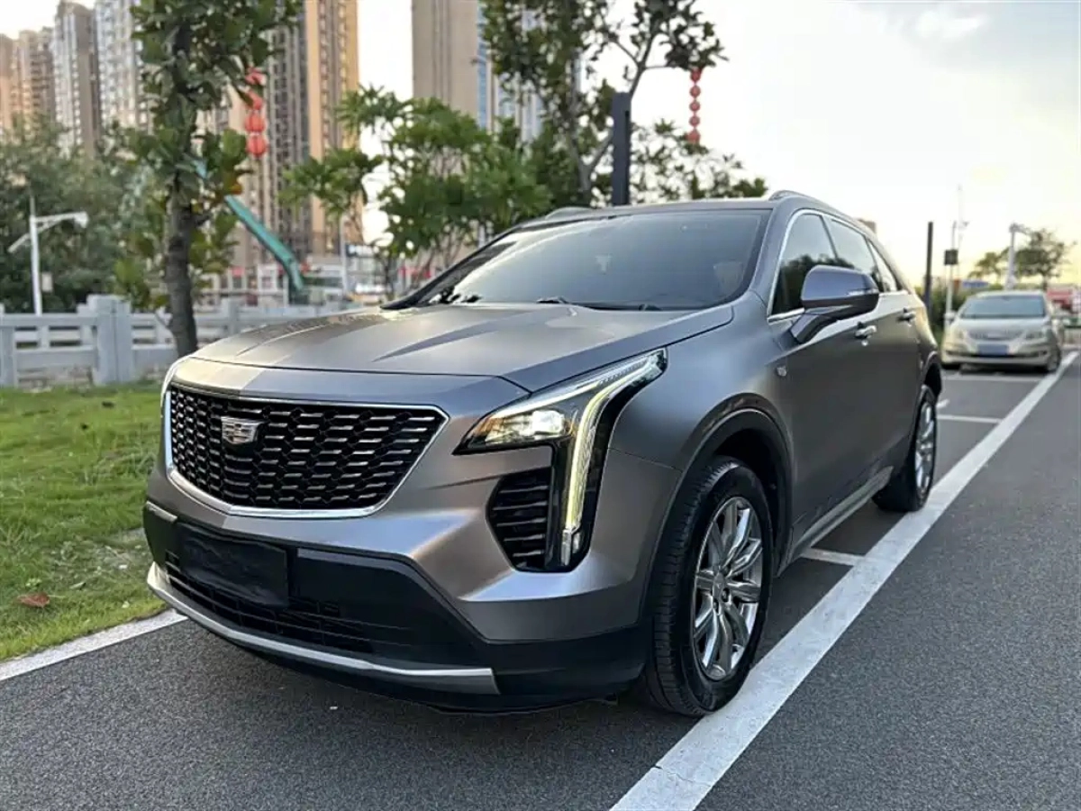CADILLAC XT4