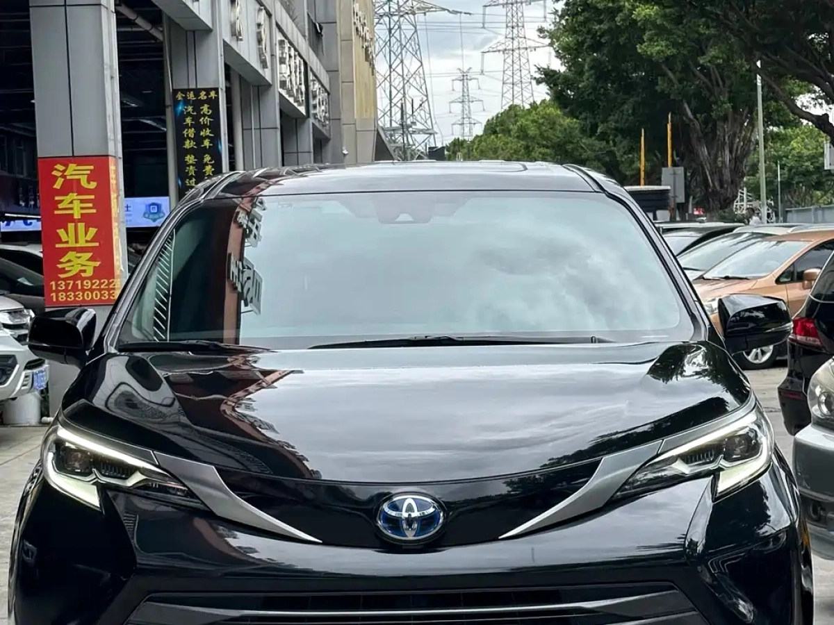 TOYOTA SIENNA SIENNA