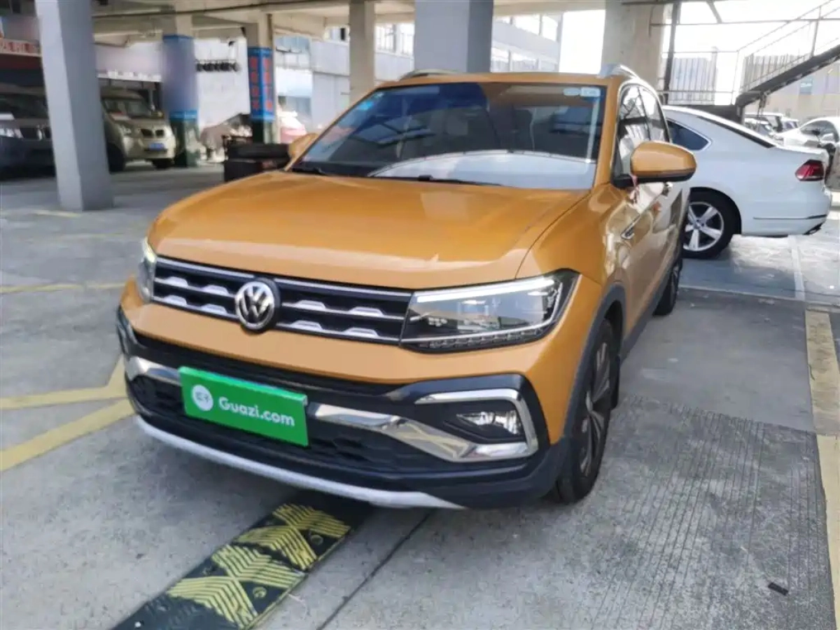 VOLKSWAGEN T-CROSS