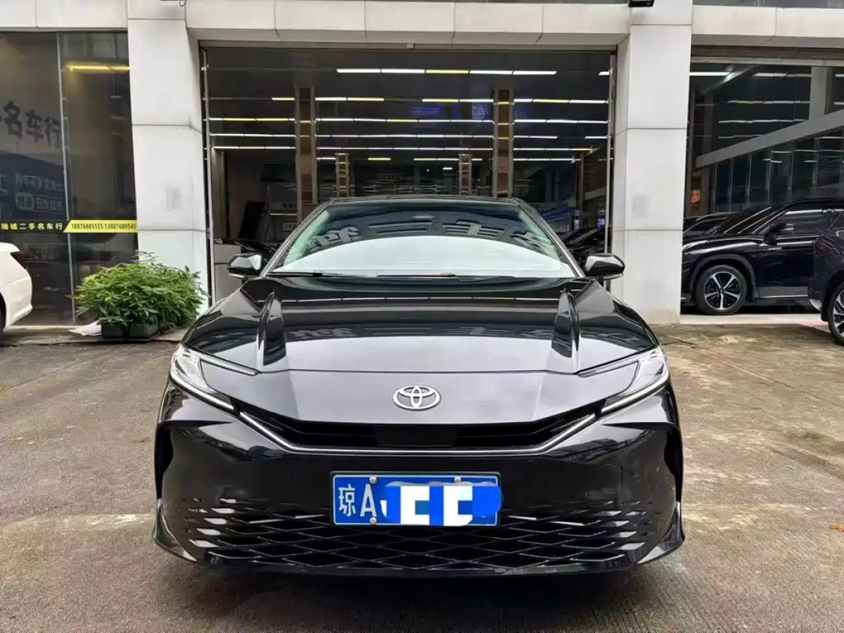 TOYOTA CAMRY
