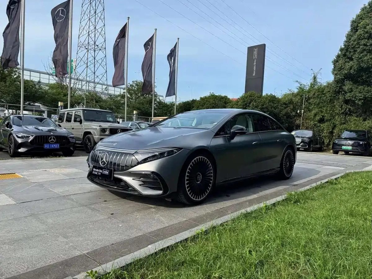 MERCEDES BENZ EQS AMG