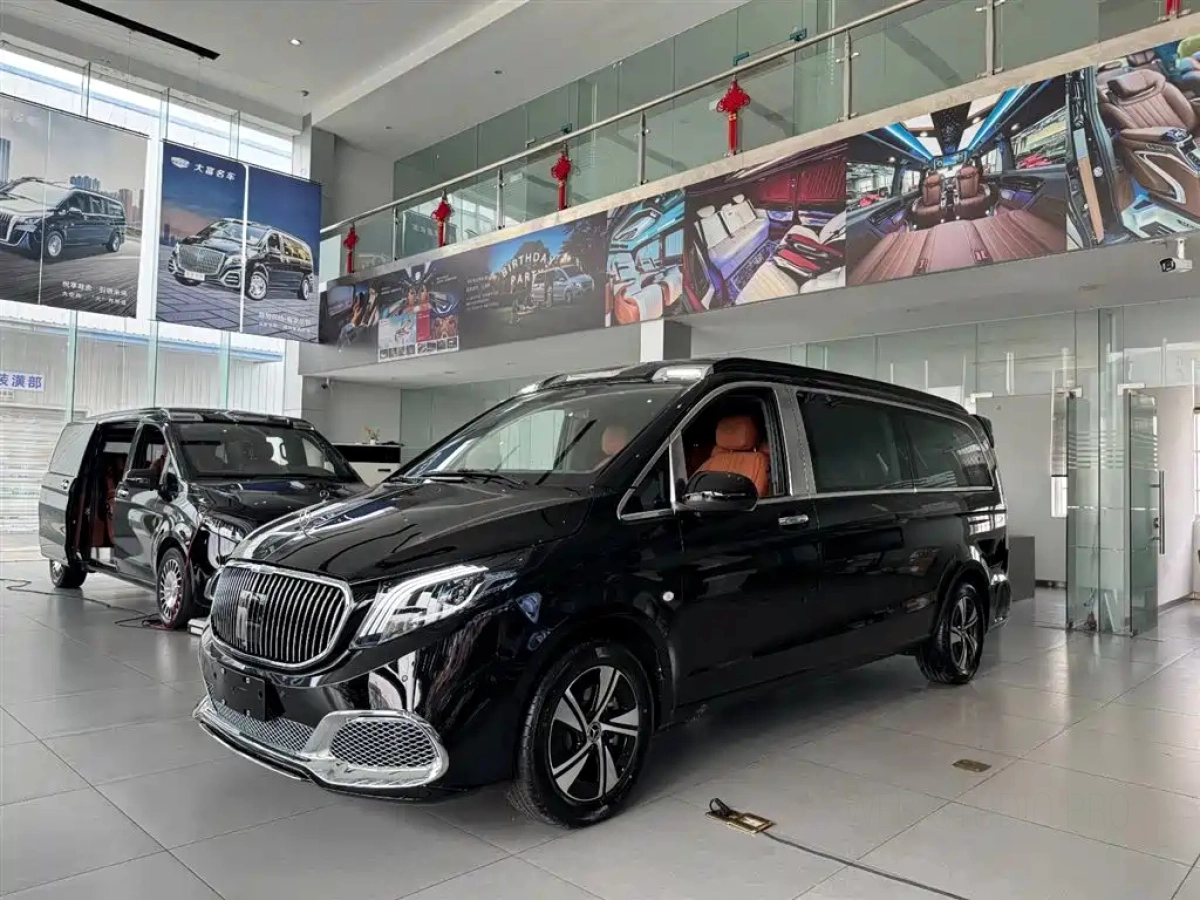 MERCEDES BENZ VITO  2025