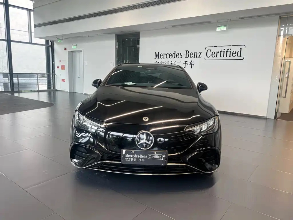 MERCEDES BENZ EQE